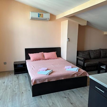 ספרבה בניה Guest House Dinevi מראה חיצוני תמונה
