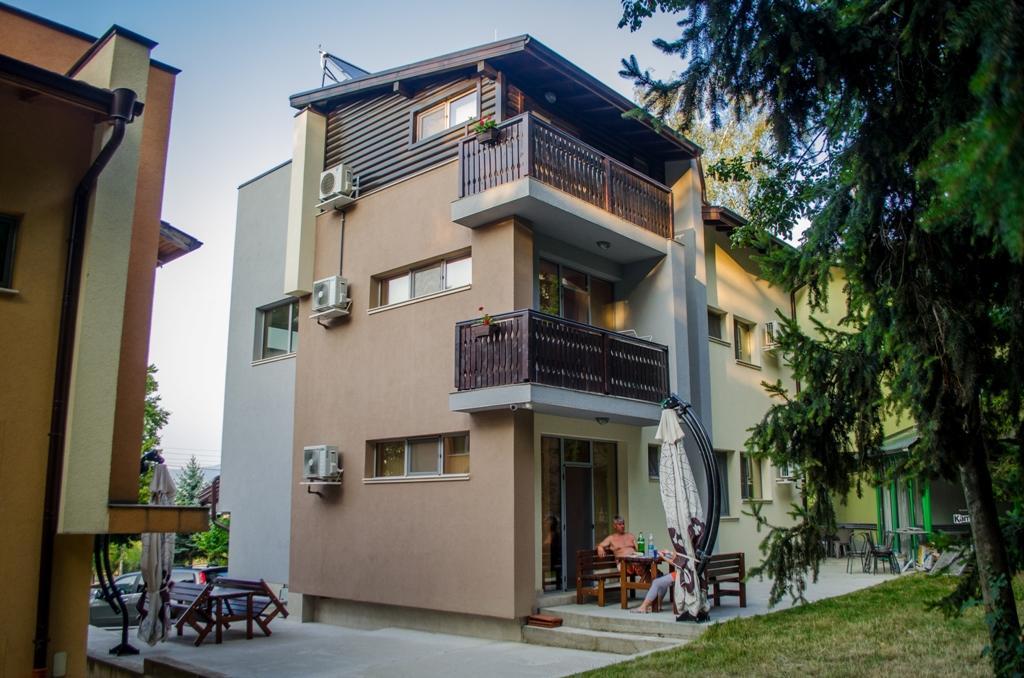 ספרבה בניה Guest House Dinevi מראה חיצוני תמונה