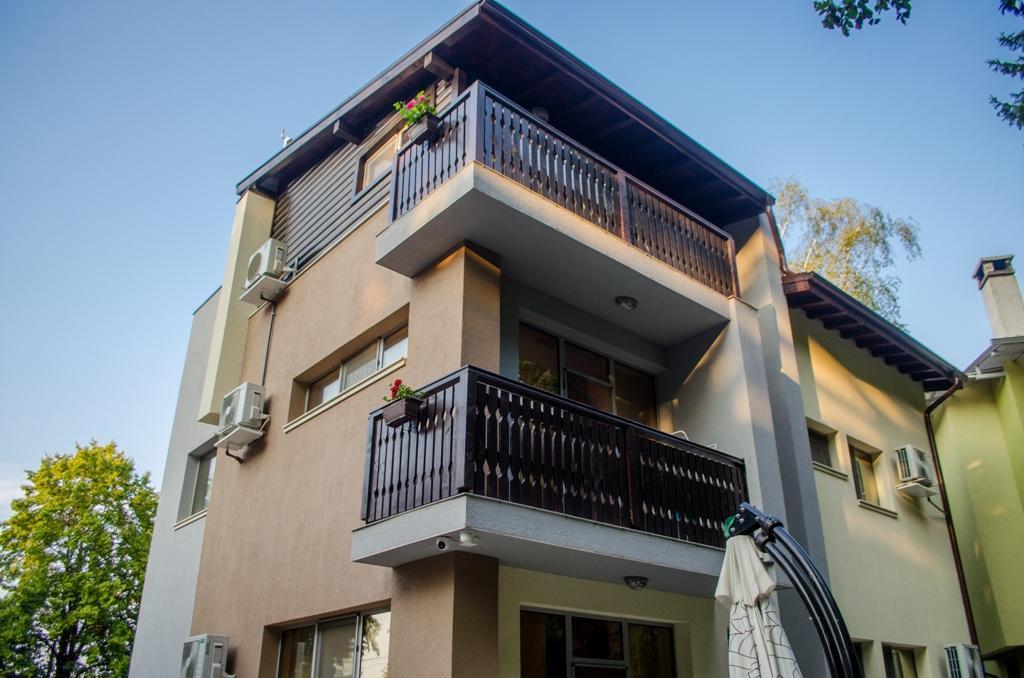 ספרבה בניה Guest House Dinevi מראה חיצוני תמונה