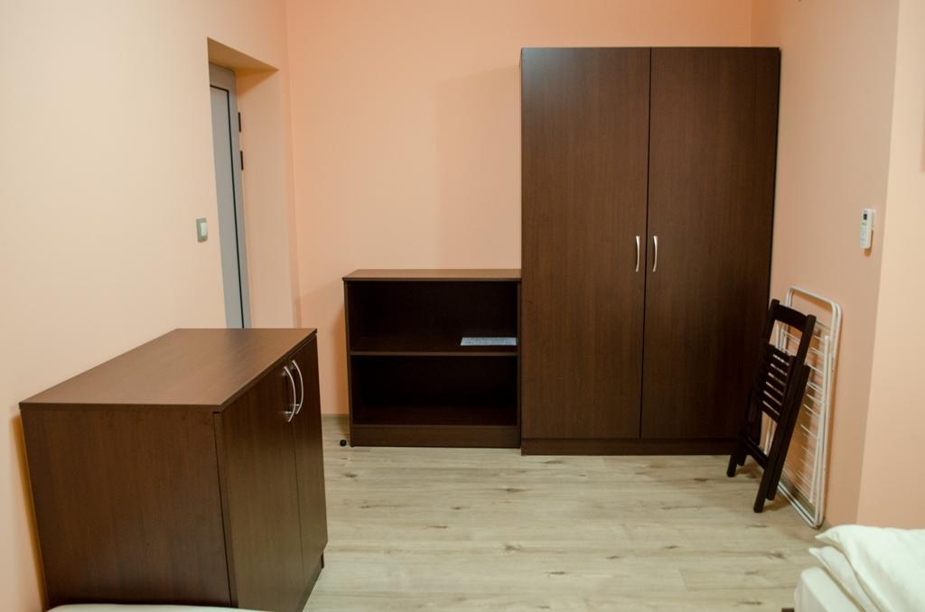 ספרבה בניה Guest House Dinevi מראה חיצוני תמונה