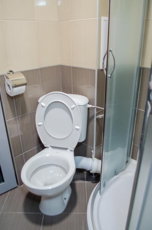 ספרבה בניה Guest House Dinevi מראה חיצוני תמונה