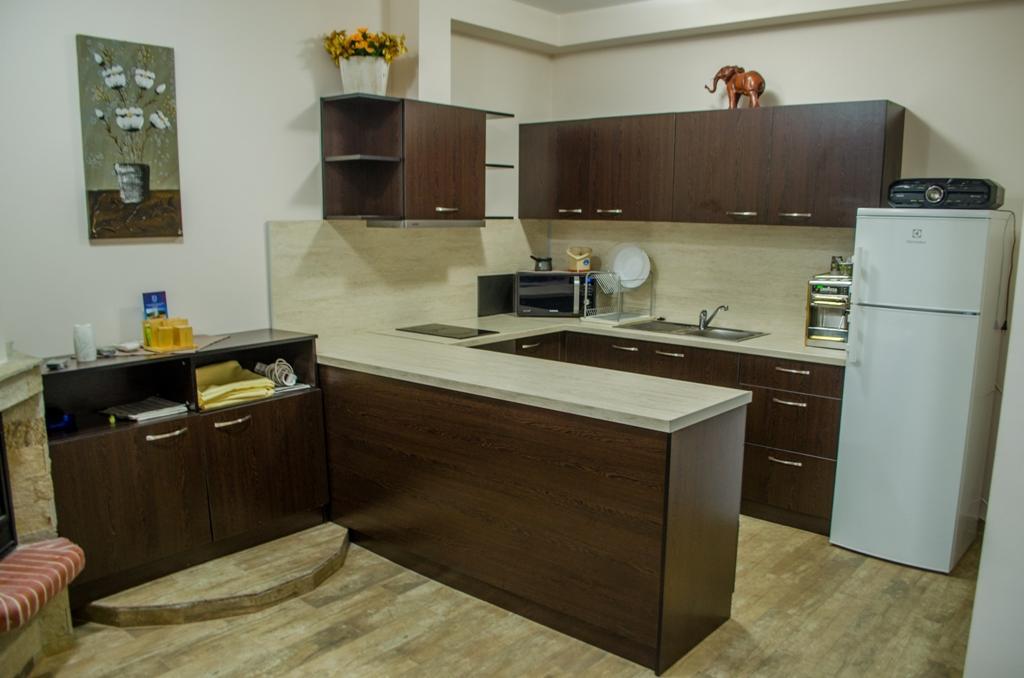 ספרבה בניה Guest House Dinevi מראה חיצוני תמונה