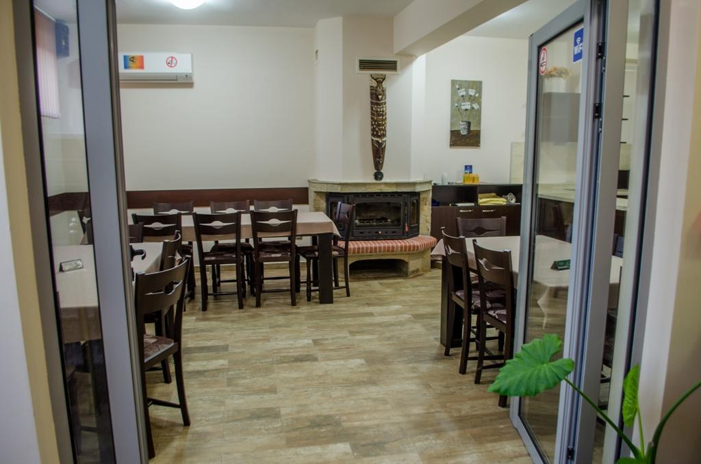 ספרבה בניה Guest House Dinevi מראה חיצוני תמונה