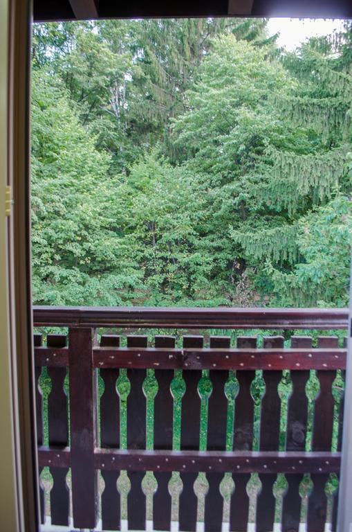 ספרבה בניה Guest House Dinevi מראה חיצוני תמונה